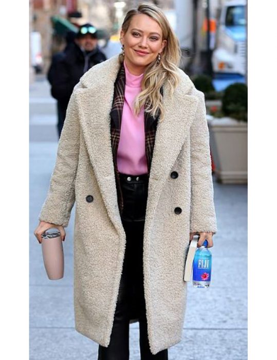 Younger Kelsey Peters Fur Coat image 1