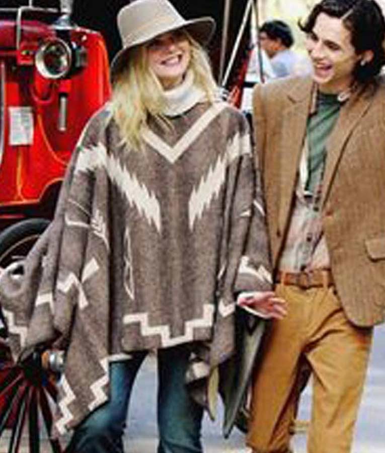 A Rainy Day In New York Elle Fanning Poncho image 2